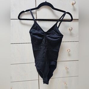 Brand New Luxmery Sculpting Body Suit